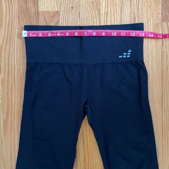 Academy Ltd black scrunch cropped leggings medium - Picture 8 of 11